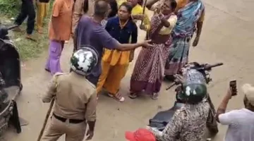 सुअर पकड़ने गई नपा की टीम पर महिलाओं ने किया लाठी से हमला
