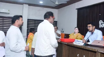 कलेक्टर ने जनसुनवाई में सुनी नागरिकों की समस्याएं