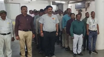 माह के पहले कार्य दिवस की शुरुआत वंदेमातरम गायन से हुई